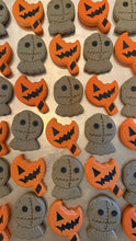 Load image into Gallery viewer, Trick ‘r Treat | Bath Bomb Gift Set