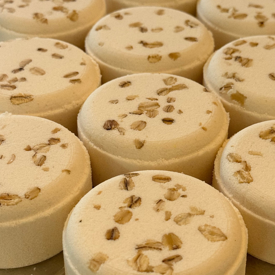 Honey, Milk & Oatmeal - Bath Bomb